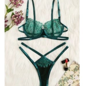Green velvet lingerie set